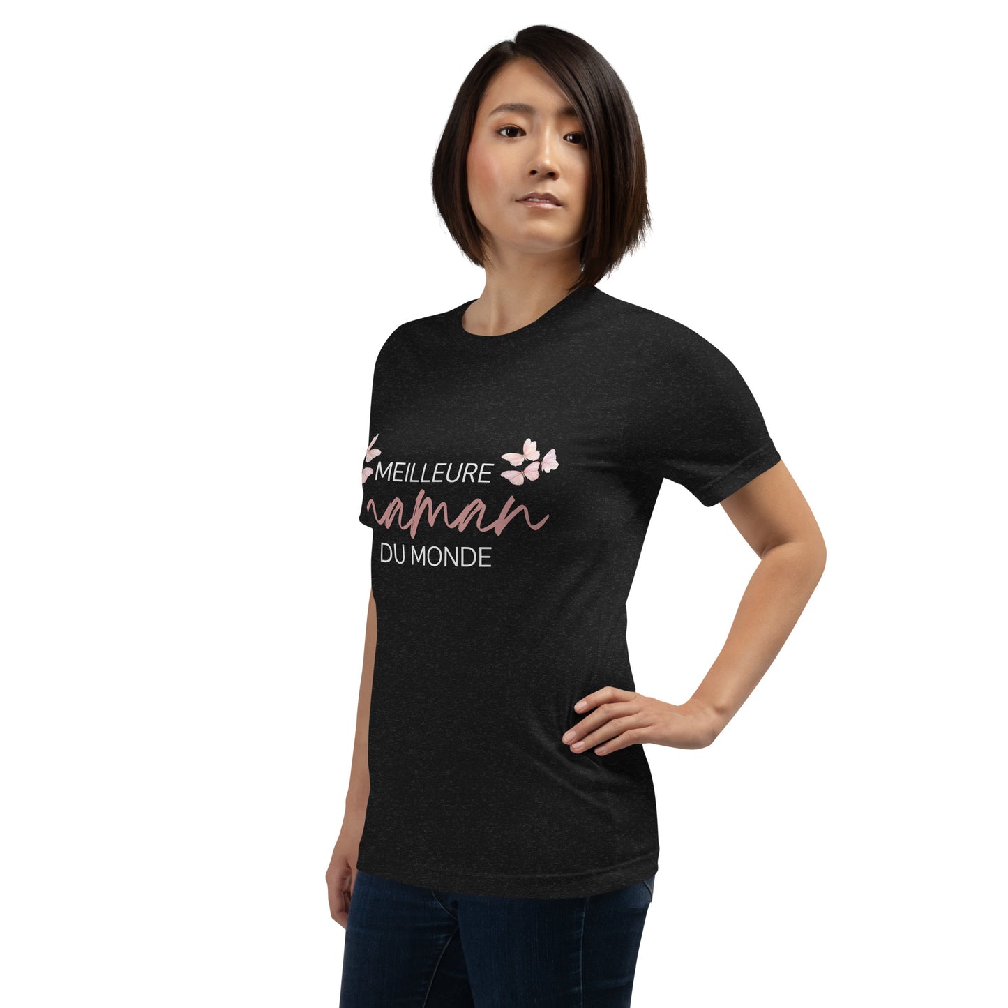T-shirt noir avec l’inscription « Meilleure Maman au Monde » et illustration de papillons