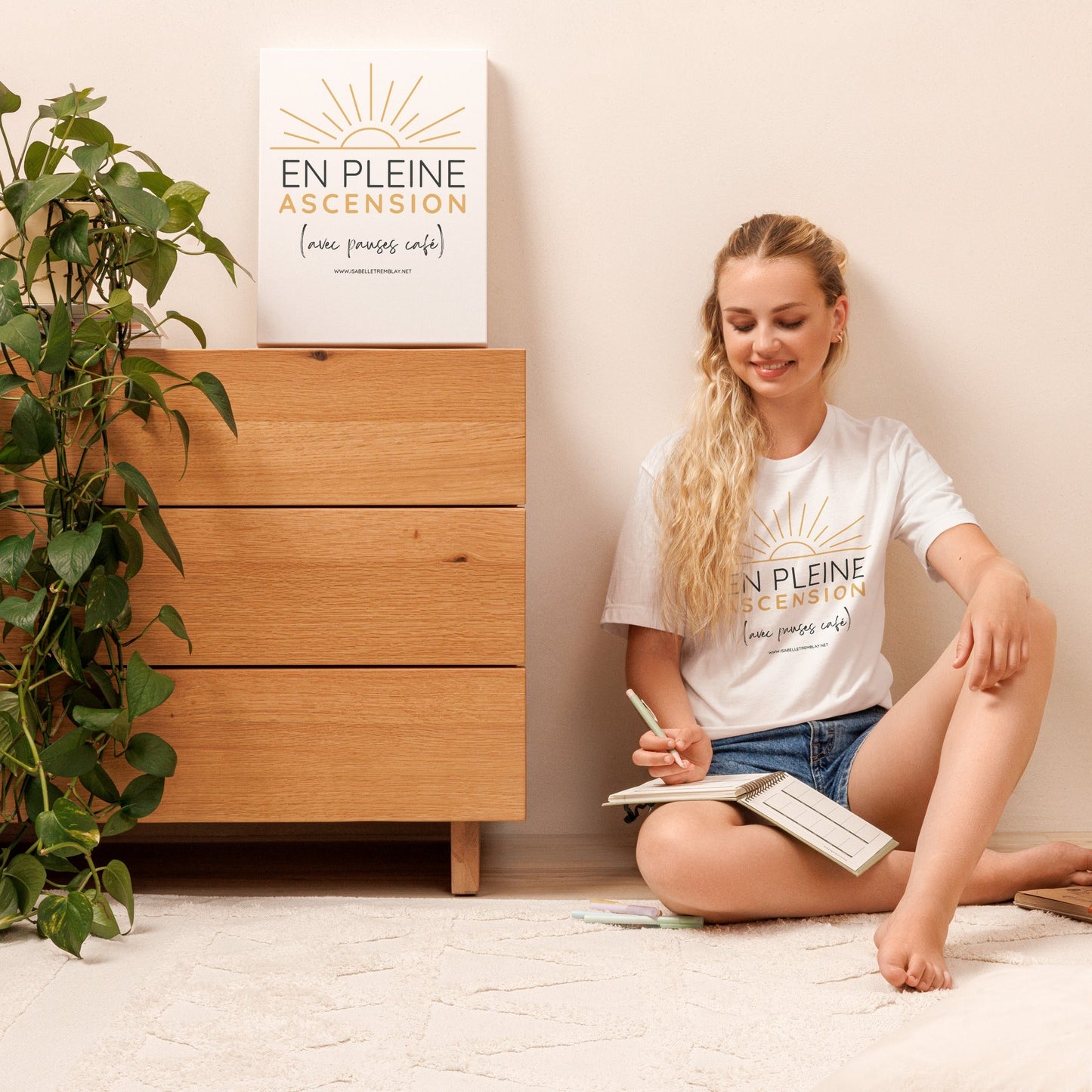 En pleine ascension (avec pauses cafés) - T-shirt unisexe inspirant